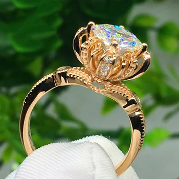Huitan Новый Дизайн, Обручальные кольца золотого цвета для женщин, Кубический Цирконий AAA, Роскошная Помолвка, Модные украшения для вечеринки, Прямая поставка 2021 года