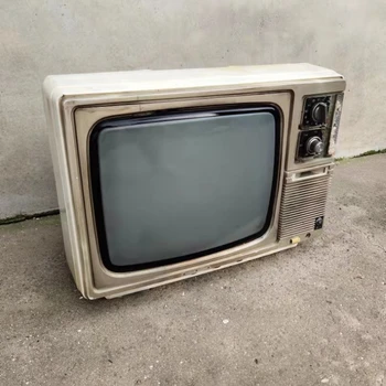 Винтажная коллекция 80-х 70-х годов, черно-белый телевизор, старинные ретро-украшения