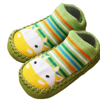 Модные детские носки, обувь для новорожденных, носки с героями Мультфильмов для Младенцев, домашние носки для пола, подошва из искусственной кожи, нескользящие толстые носки
